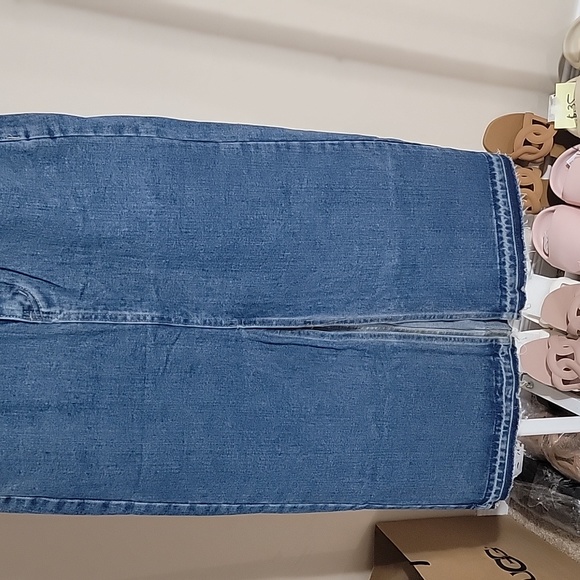 Denim long skirt, front slit - Picture 3 of 4